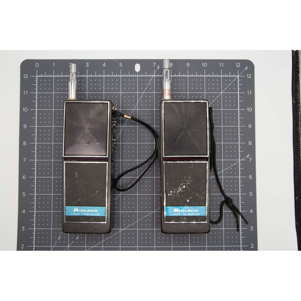 Vintage Midland 13-700B 1 Watt Transceiver Walkie Talkie Pair Black Metal Case